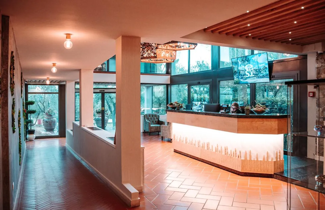 Hotel Villa Cesi-1