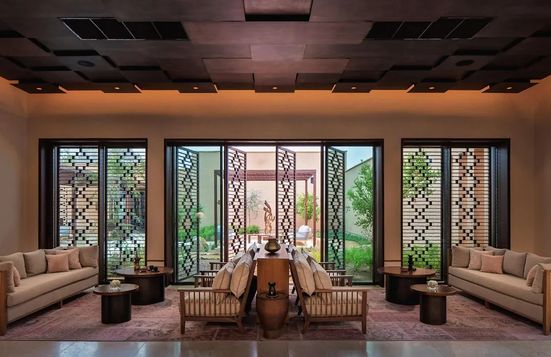 Banyan Tree Alula-1