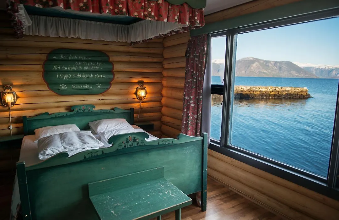 Leikanger Fjordhotel - Unike Hoteller-1