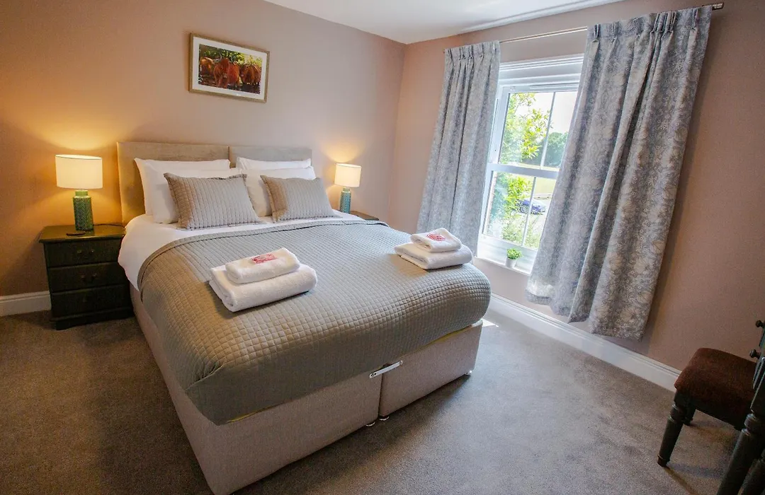 Woodfalls Inn-1