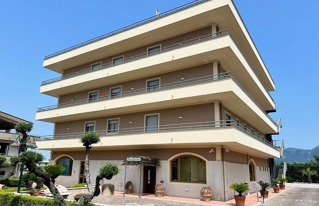 Hotel Maddaloni-1