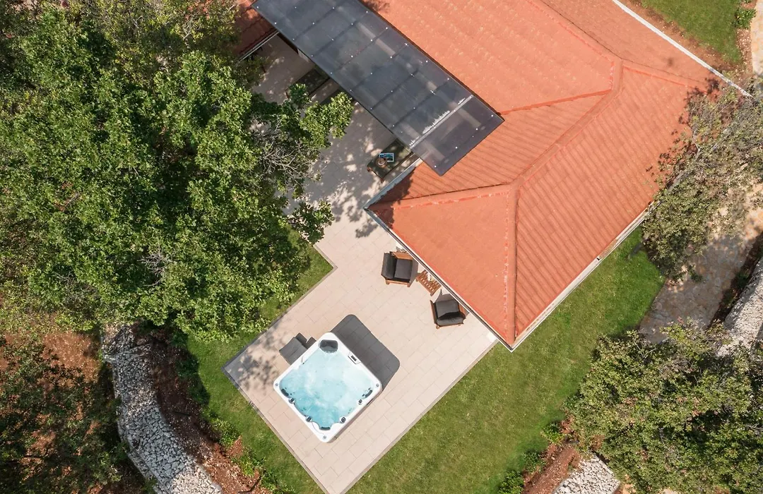 Luxury Glamping Beach Villas Porto Bus-1