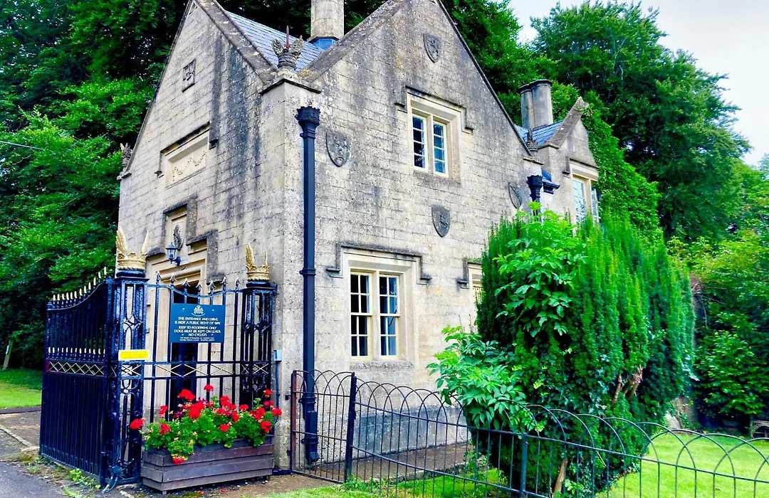 Orchardleigh Estate-1