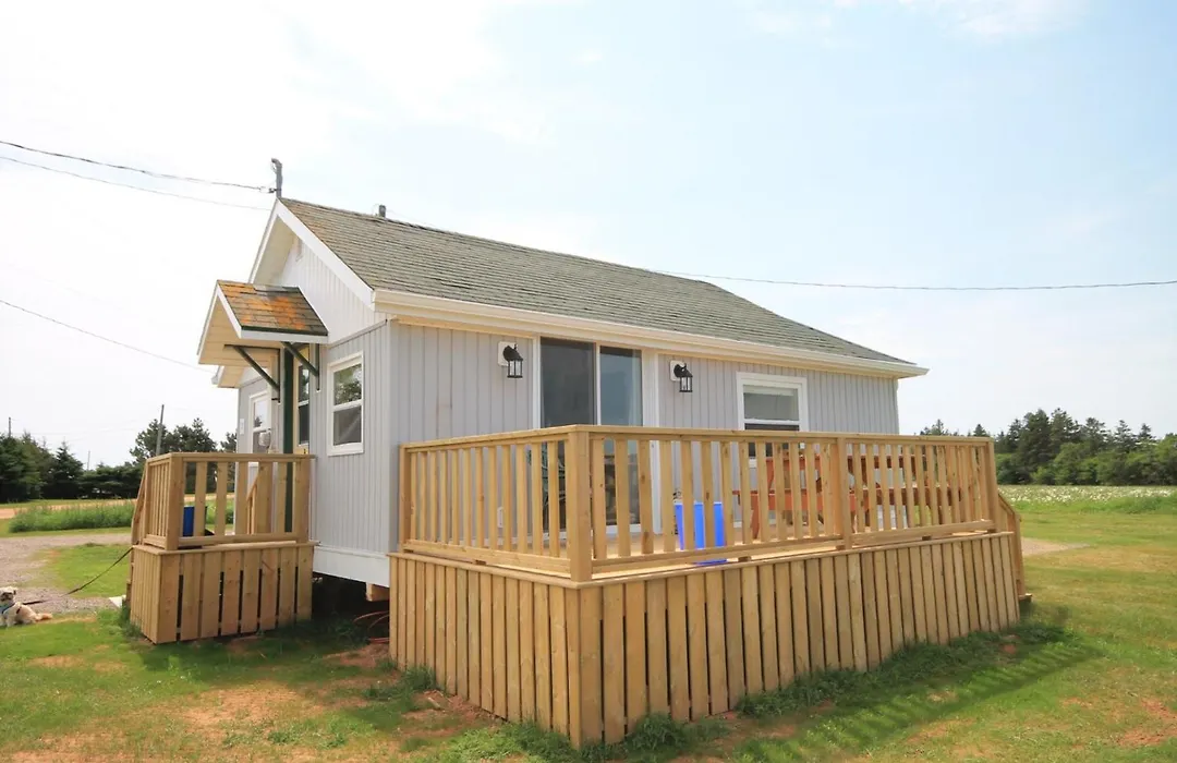 Cavendish Bosom Buddies Cottage Resort-1