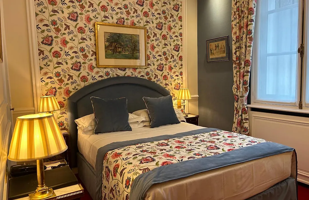 Hôtel Duc De St-Simon-1