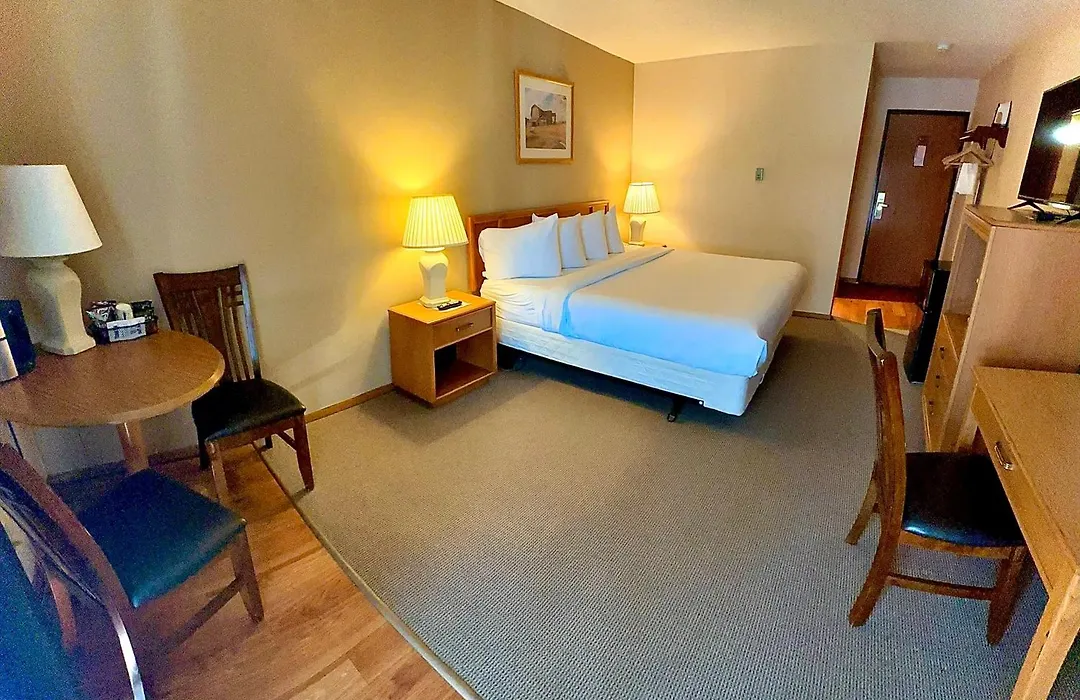 The Lodge At Leathem Smith-1