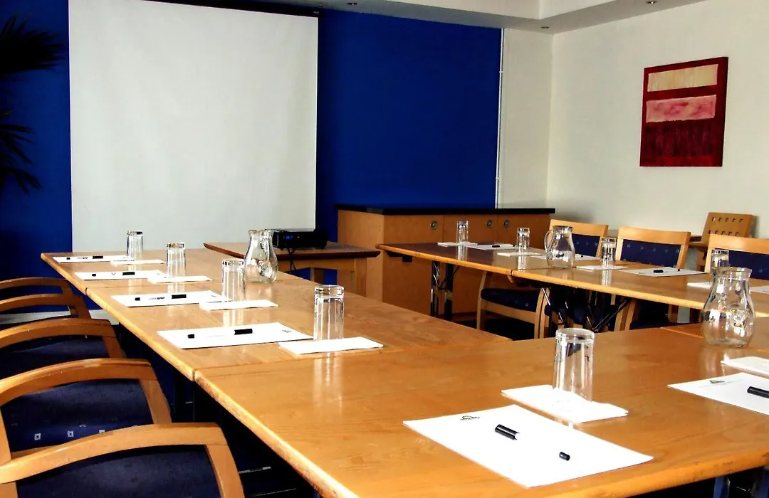 Ramada Wakefield-1