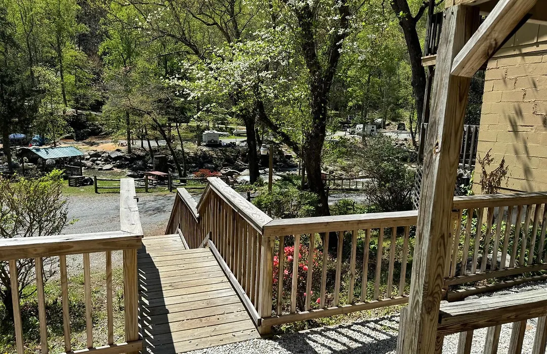 The Evening Shade River Lodge And Cabins-1