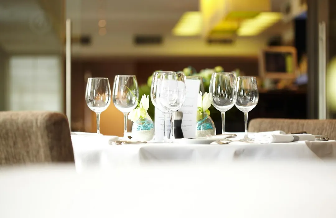 Biznis Hotel-1