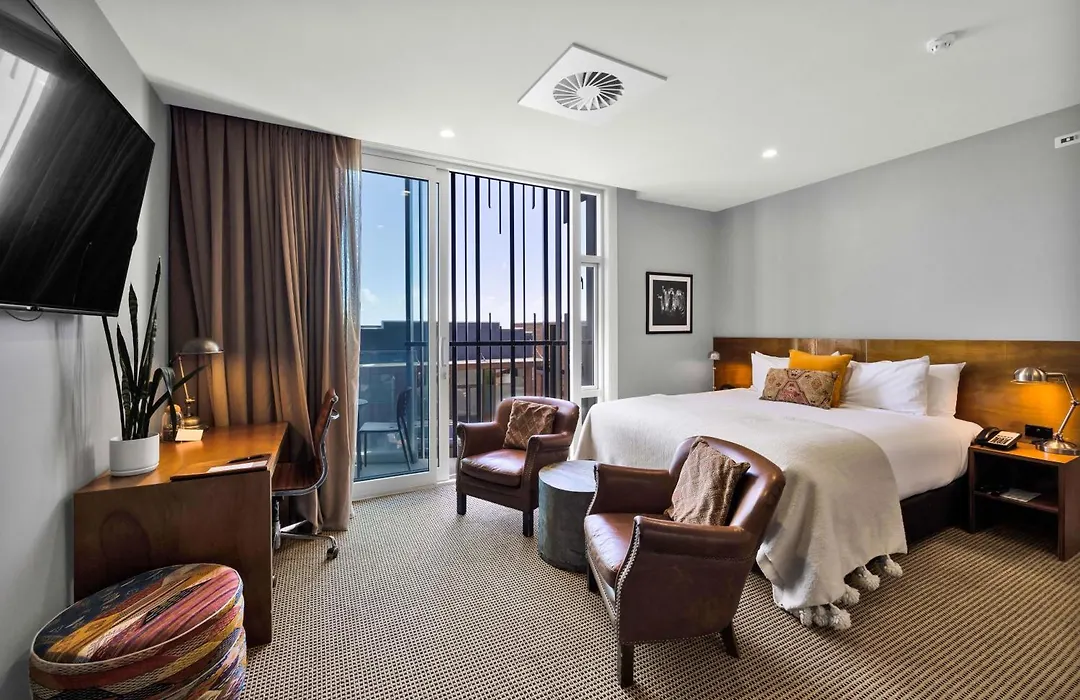 King And Queen Hotel Suites-1