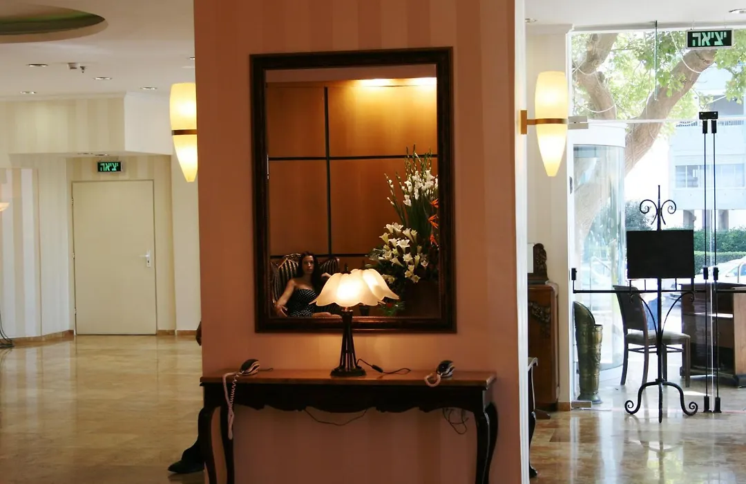 The Seasons Hotel -Studio & Suite-1