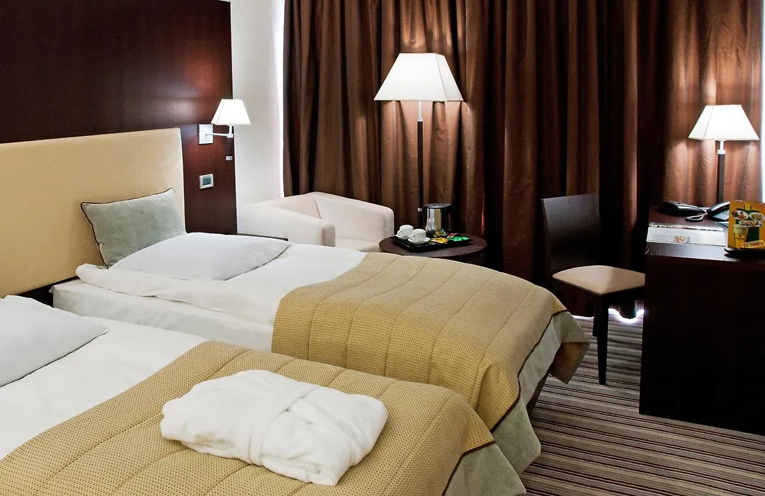 Premier Hotel Dnister-1