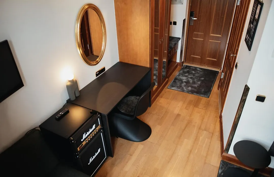 Clarion Hotel Oerebro-1