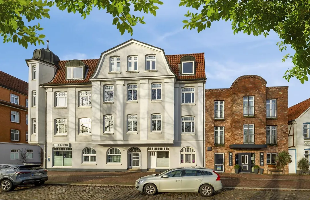 Designhotel 1690 & Apartments-1