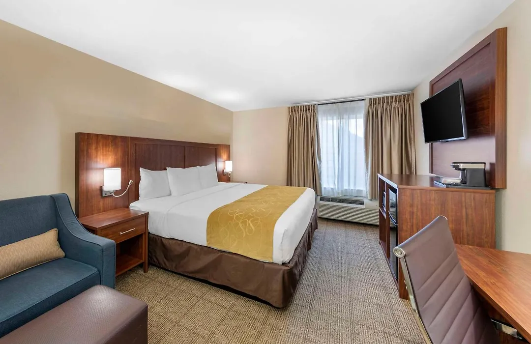 Comfort Suites Tulare Sequoia Gateway-1