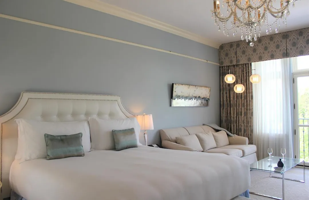 The Bruce Hotel-1