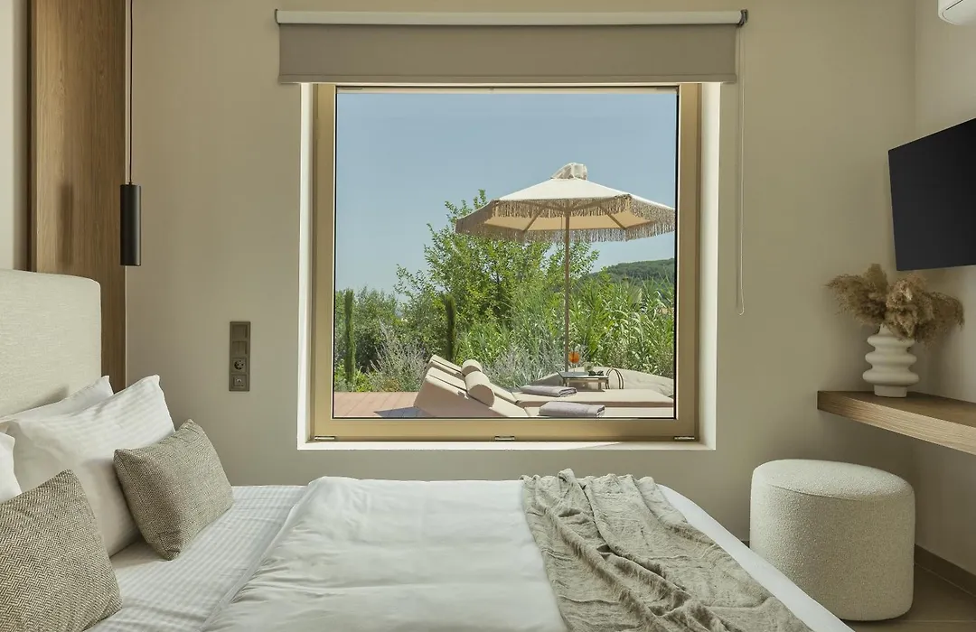 Scarabeo Suites & Villas Parga-1
