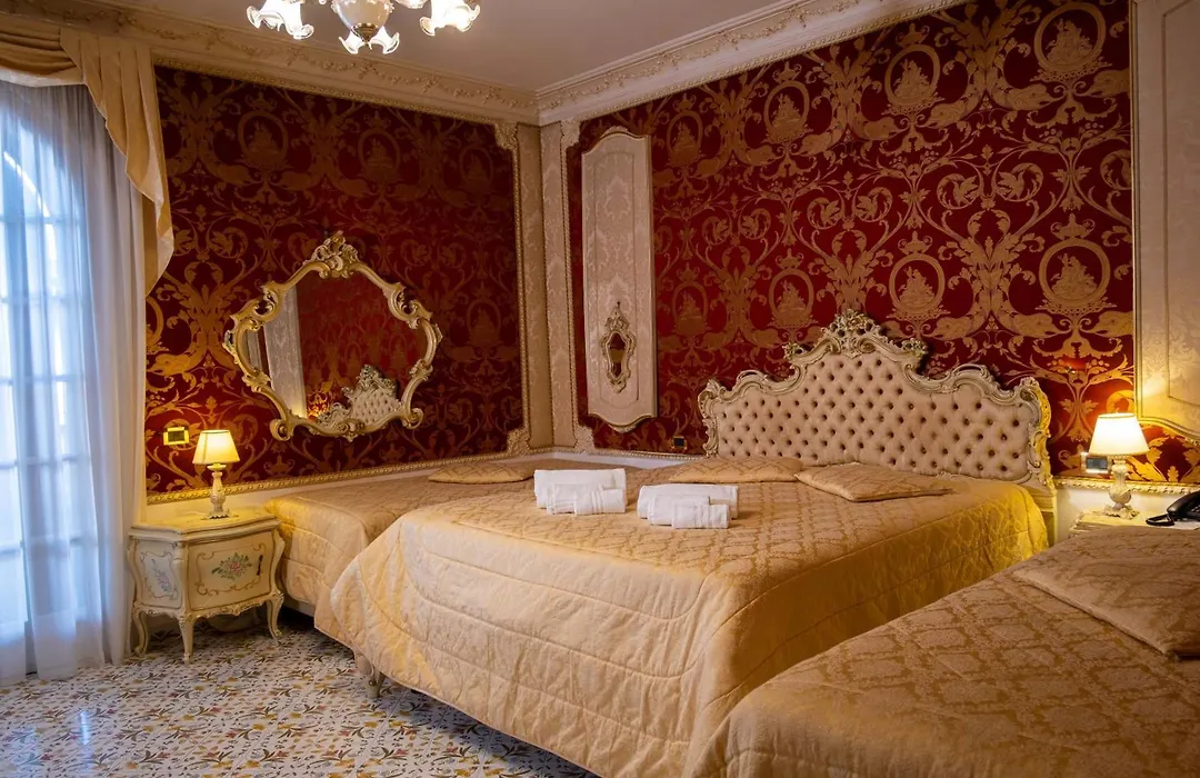 Grand Hotel La Sonrisa-1