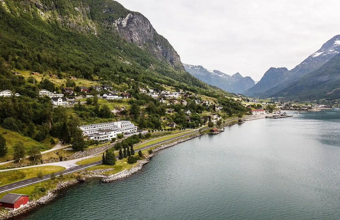 Olden Fjordhotel-1