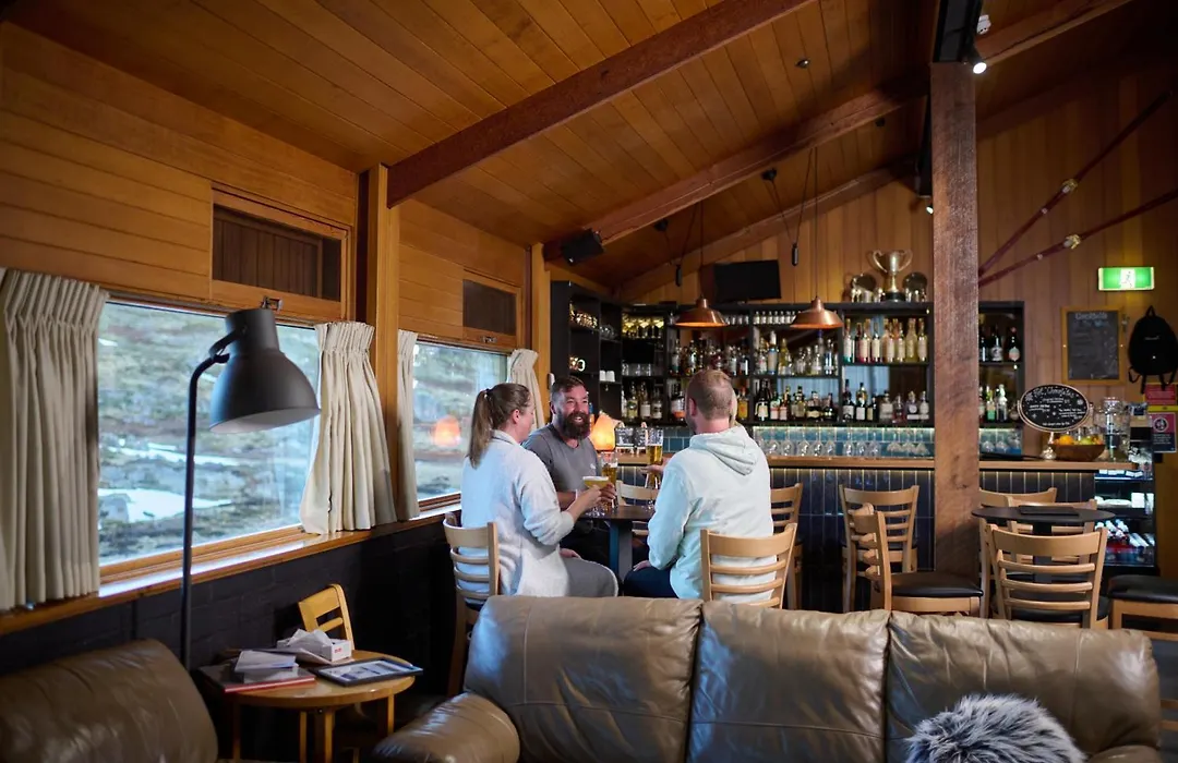 Barrakee Ski Lodge-1