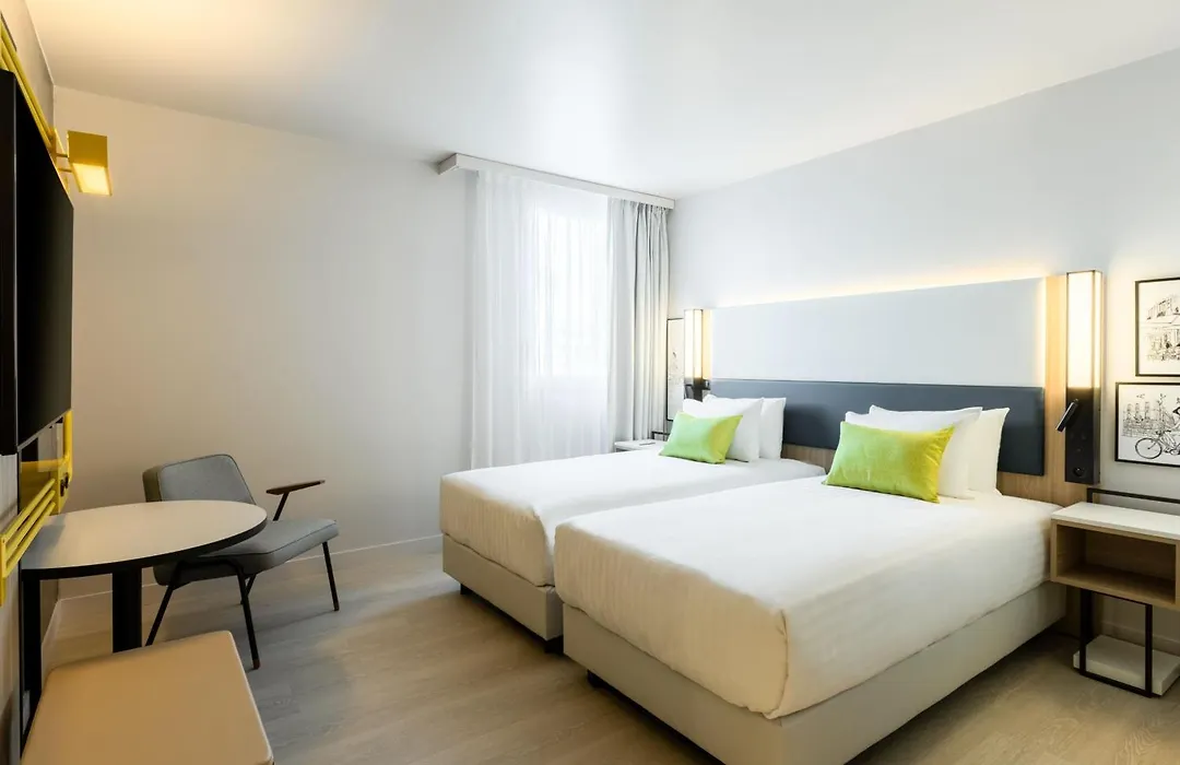 Courtyard By Marriott Paris Creteil-1