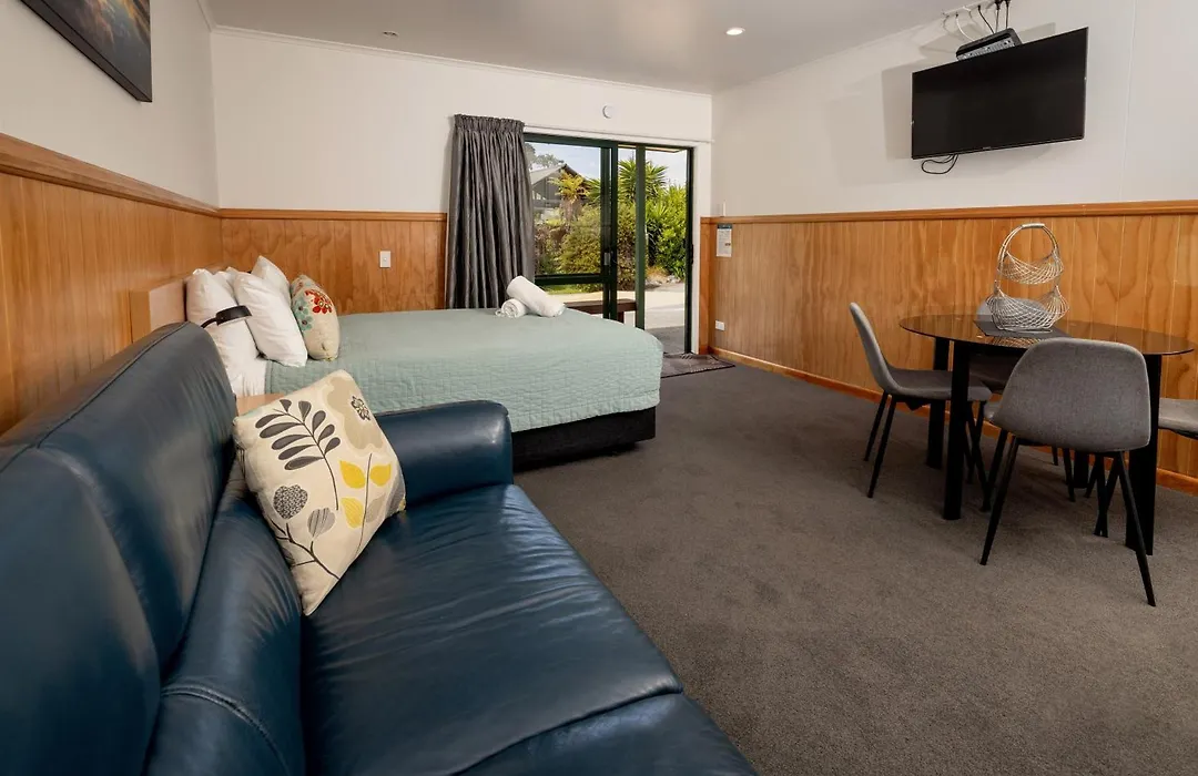 Motueka Top 10 Holiday Park-1