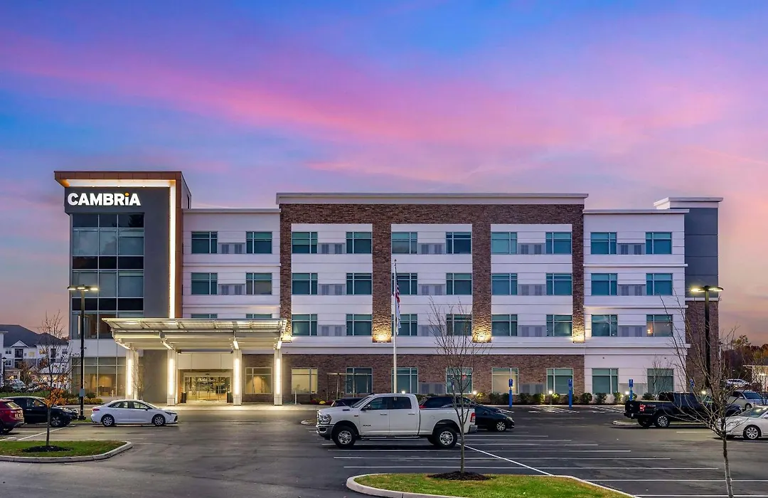 Cambria Hotel Manchester South Windsor-1