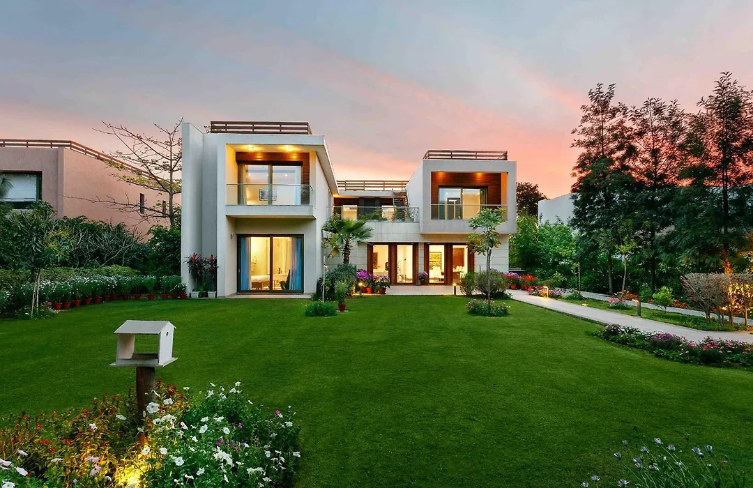 Karma Lakelands Golf Resort & Residences-1