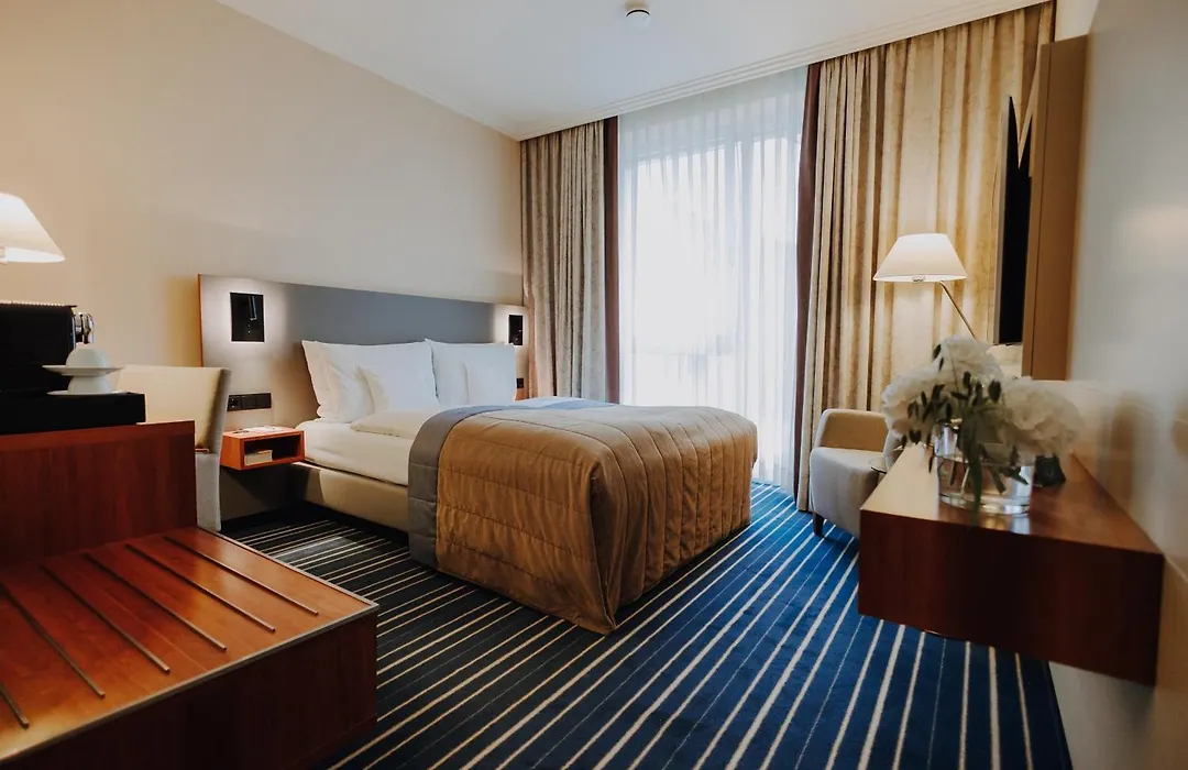 Lind Hotel-1