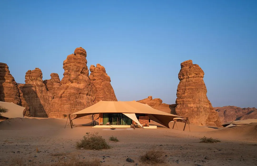 Banyan Tree Alula-1