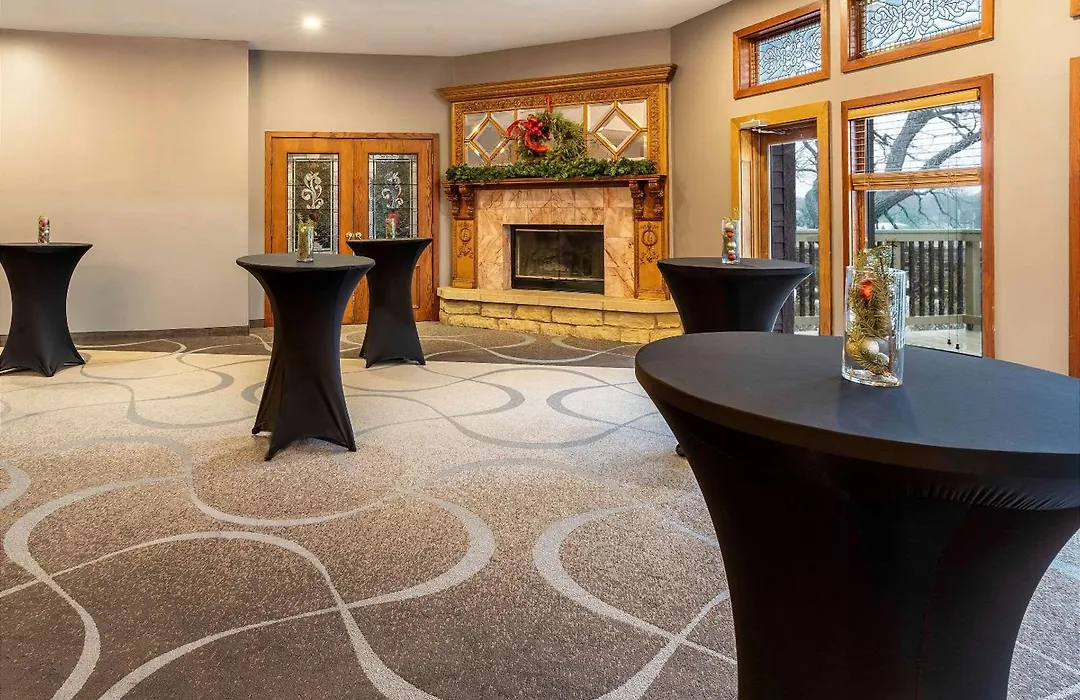 Riverview Inn & Suites, An Ascend Collection Hotel-1