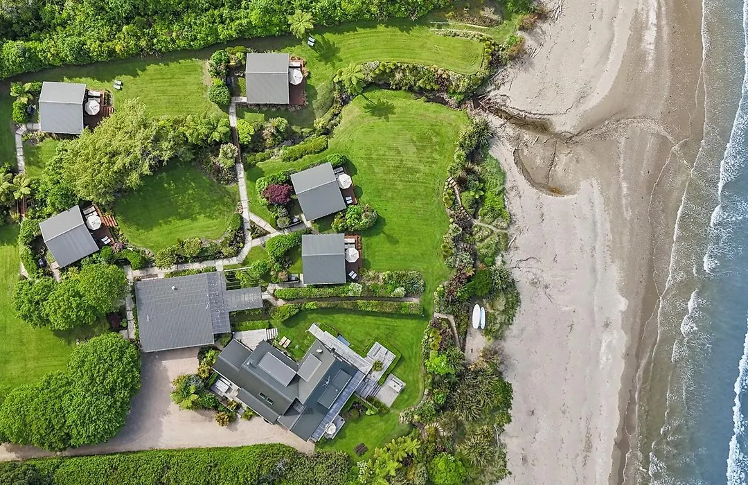 Adrift In Golden Bay- Absolute Beachfront Villas (Adults Only)-1