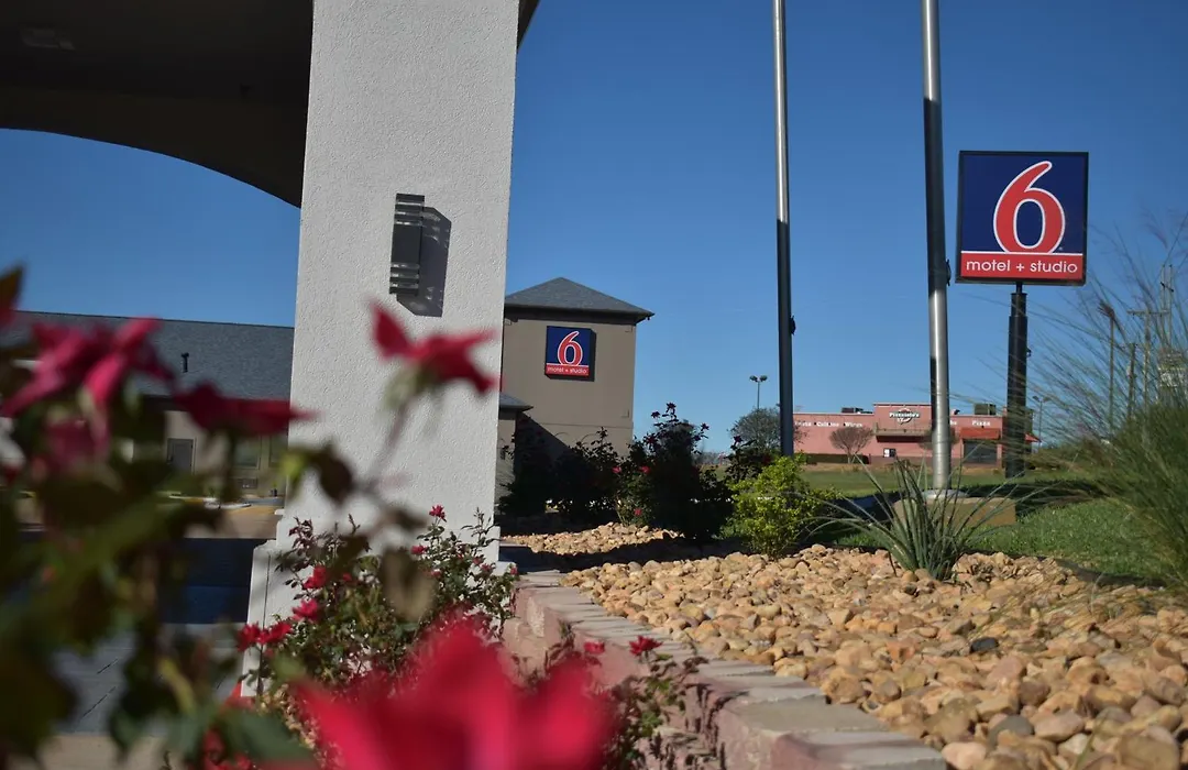 Motel 6-Brenham, Tx-1
