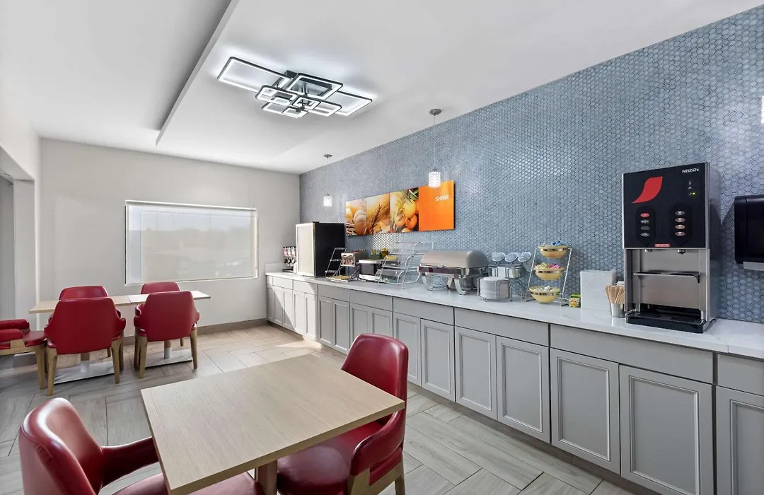 Comfort Inn & Suites Mason City - Clear Lake-1