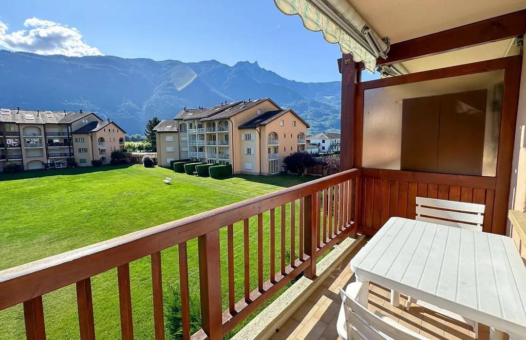 Hotel Des Bains De Saillon-1