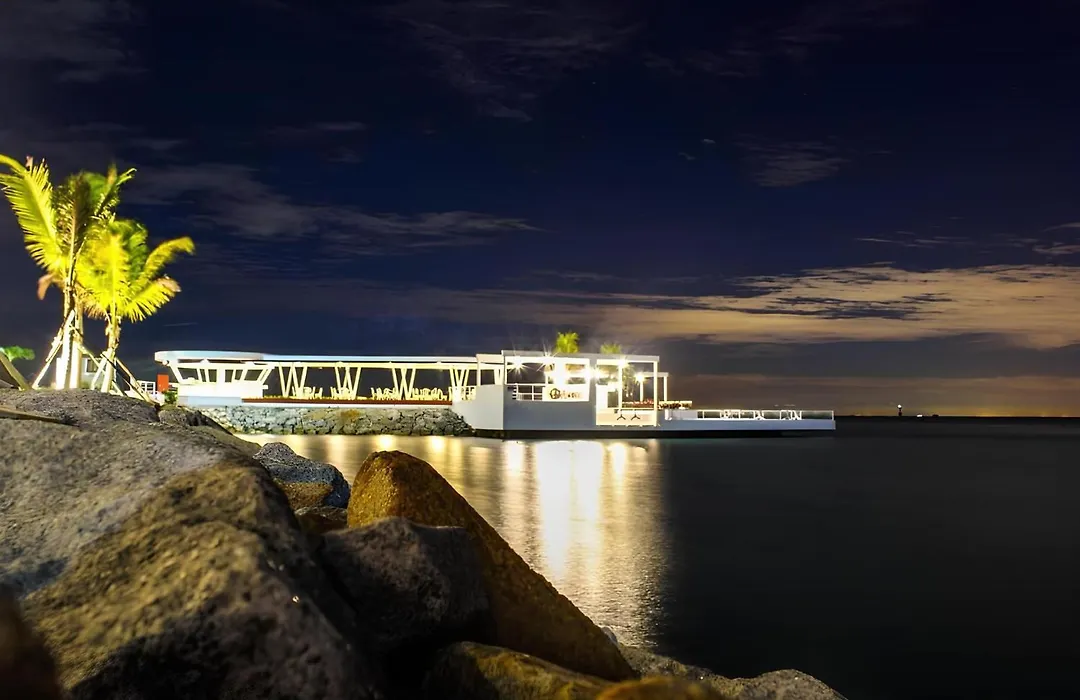 Doulos Phos The Ship Hotel-1