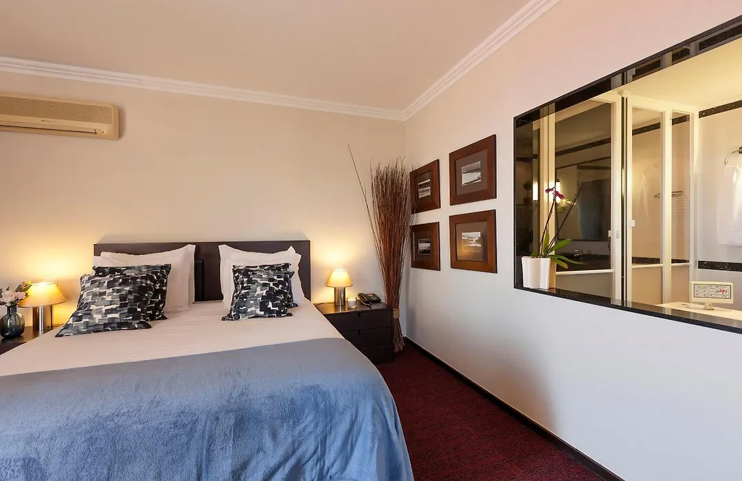 Carcavelos Beach Hotel-1
