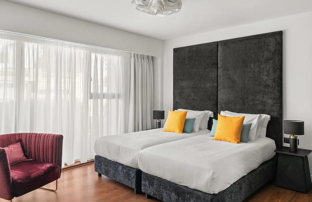 The Athenaeum Luxury Hotel-1