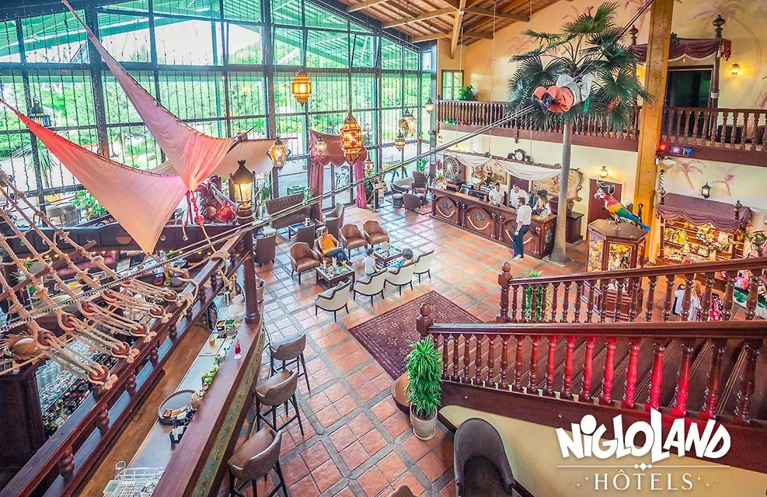 Hôtel Des Pirates-1