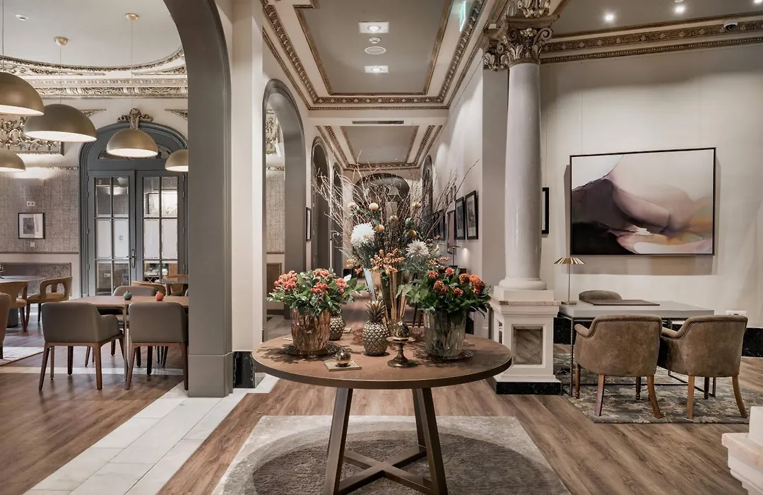 Circulo Gran Via, Autograph Collection (Adults Only)-1