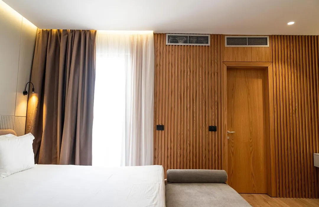 Henry Resort & Spa-1