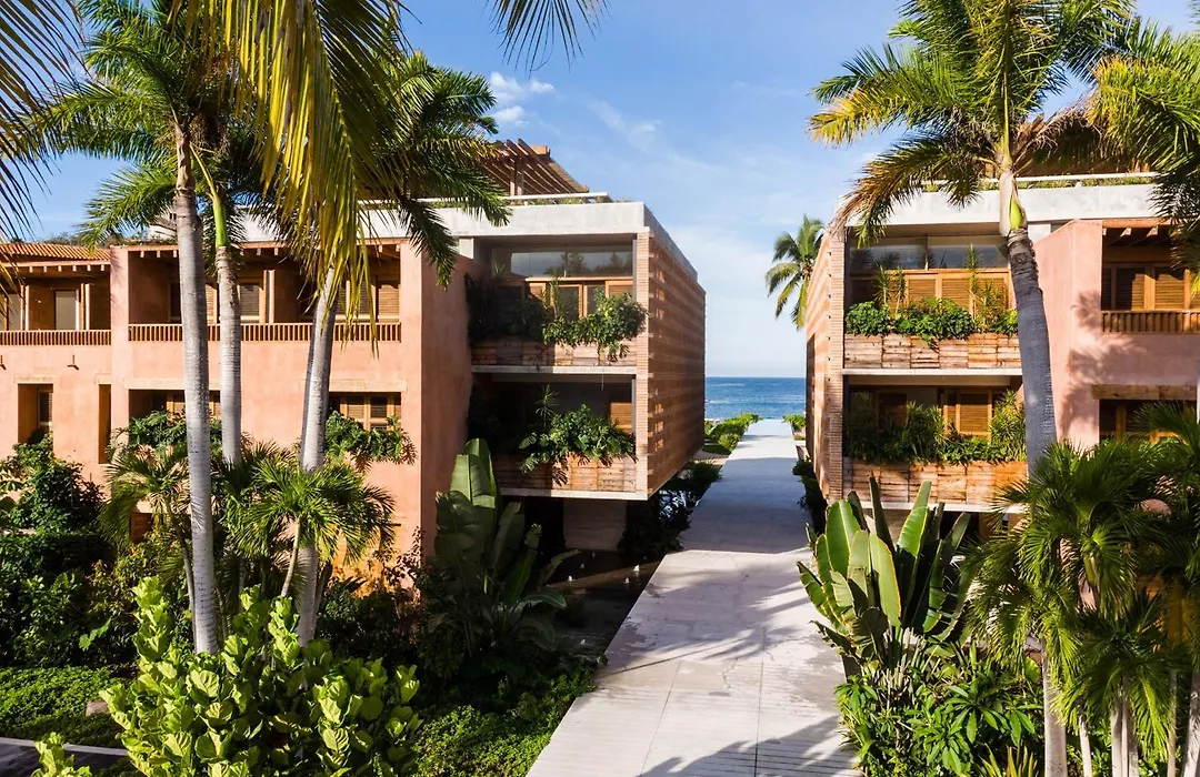 El Careyes Club&Residences-1