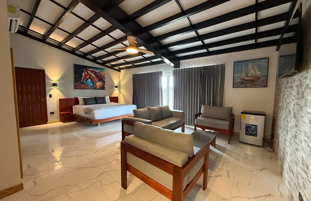 Hotel Tesoro Beach-1