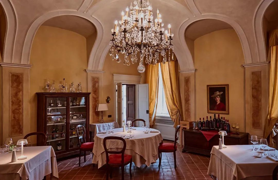 Relais Castello Di Razzano-1