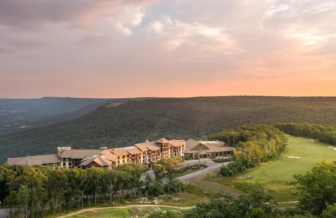 Cloudland At Mclemore Resort Lookout Mountain, Curio By Hilton-1