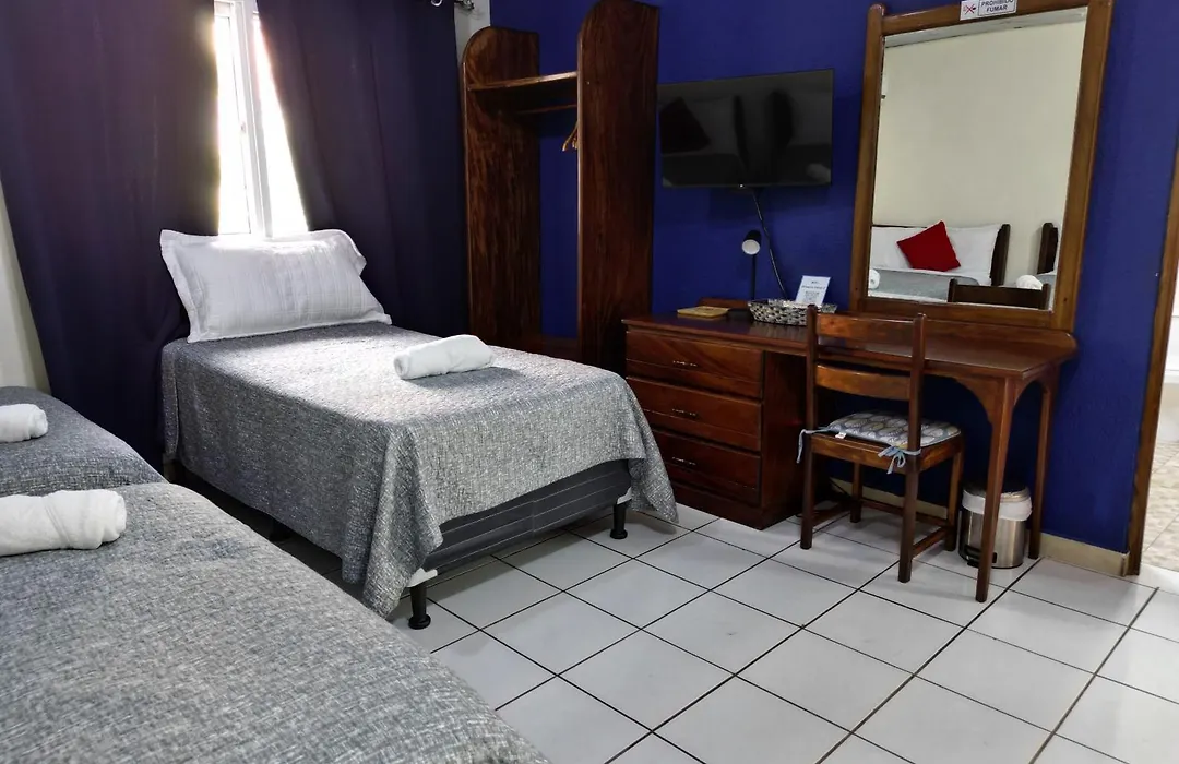 Hotel Sueños-1