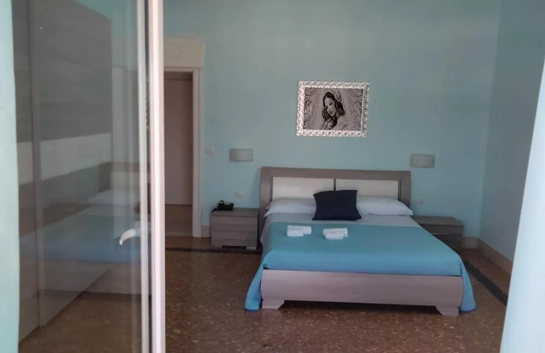 Hotel Paradise-1