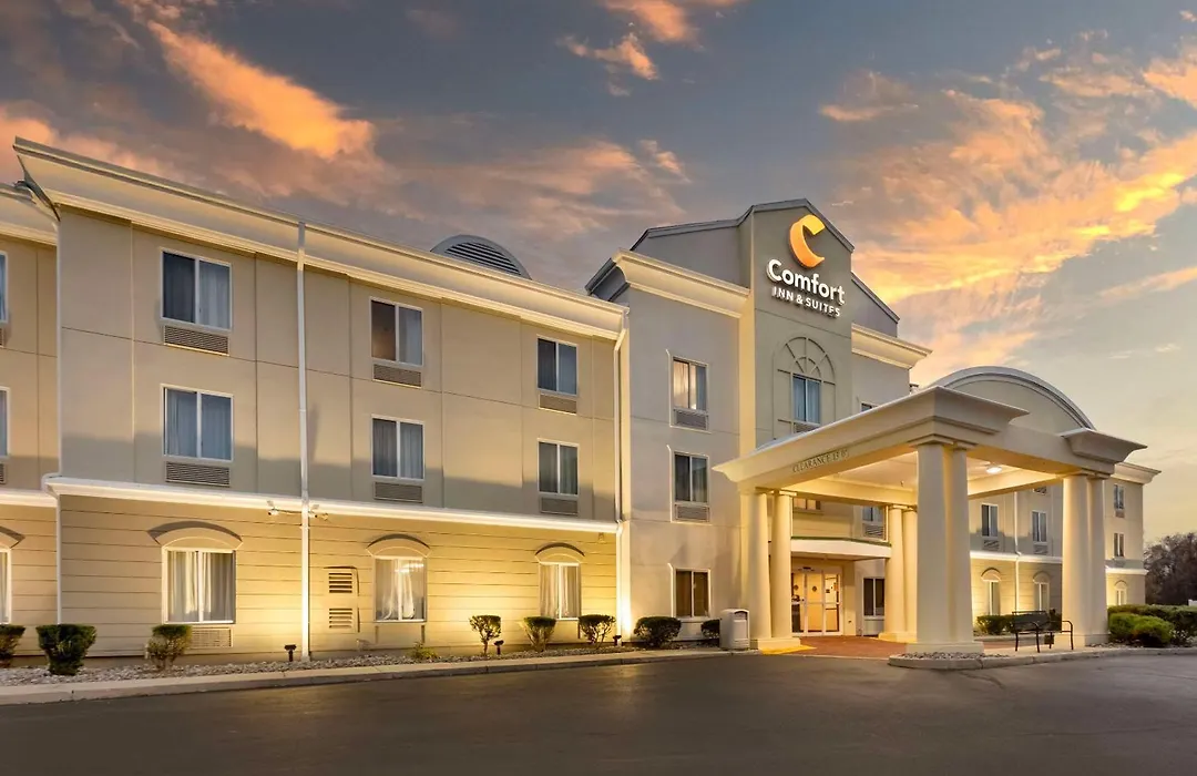 Comfort Inn & Suites Carneys Point - Pennsville-1