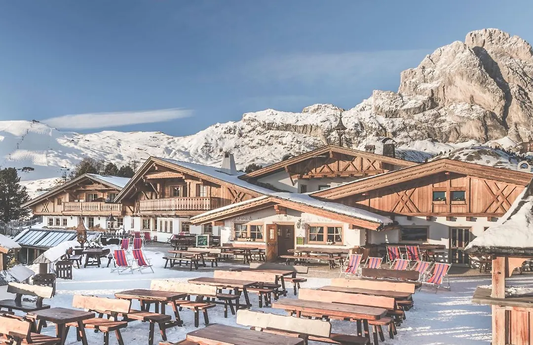 Almhotel Col Raiser-1