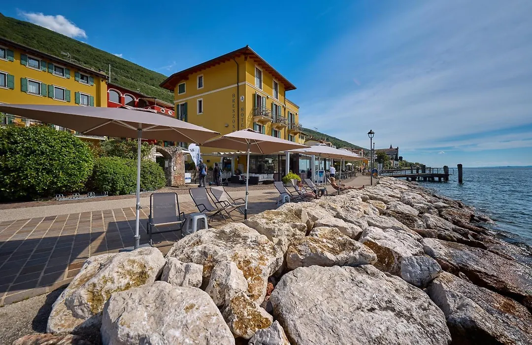 Lake Front Hotel Brenzone-1